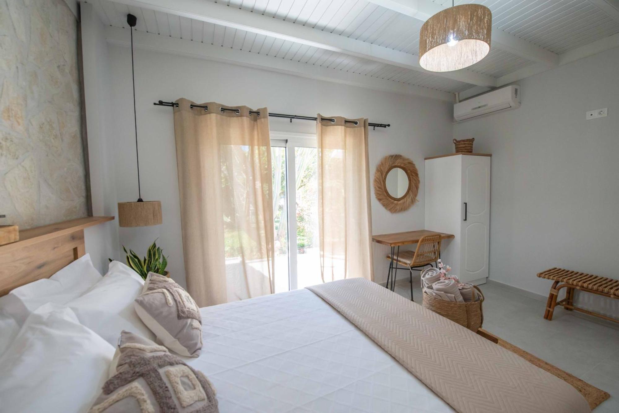 Alex Studios & Apartments Arillas  Exteriör bild
