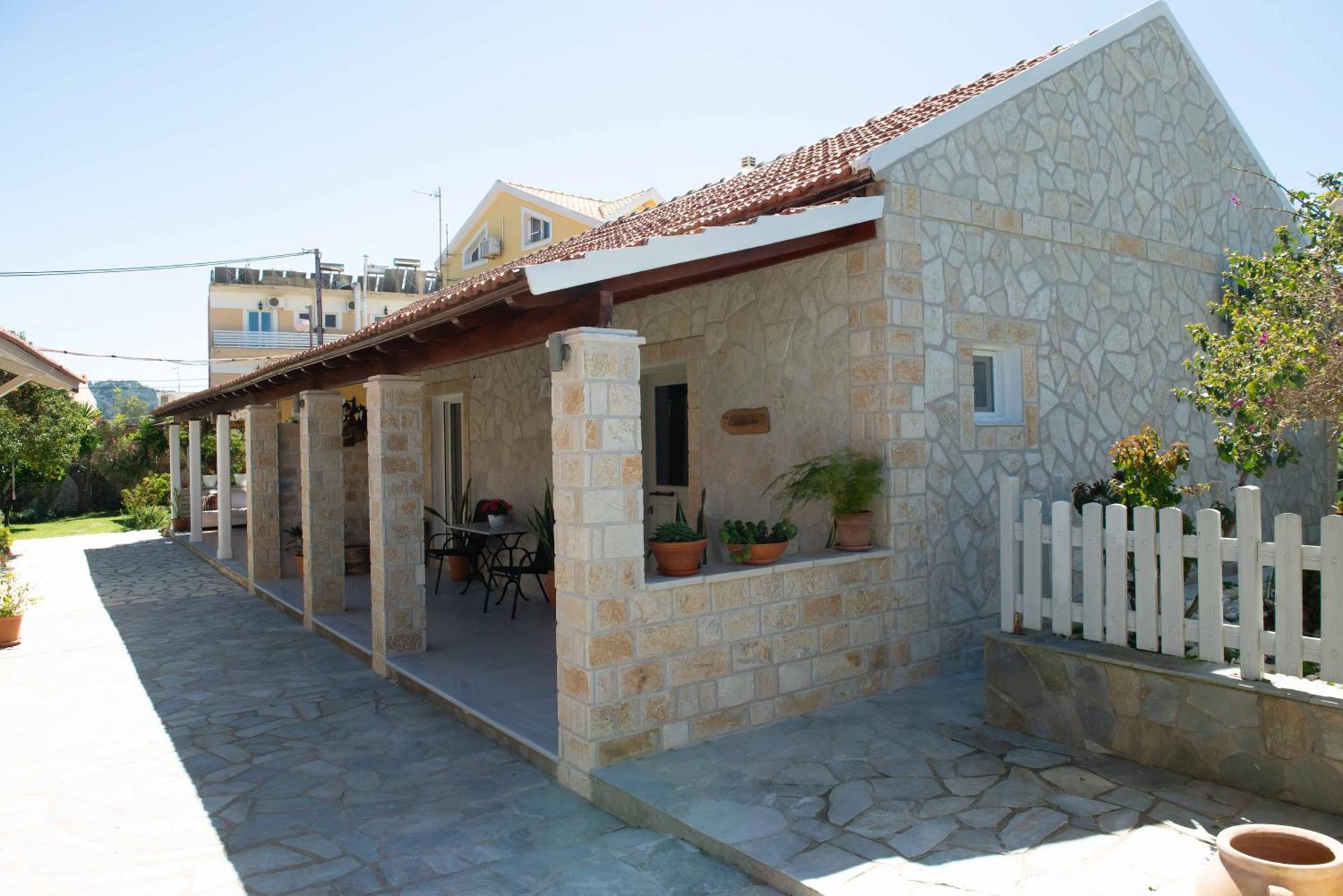Alex Studios & Apartments Arillas  Exteriör bild